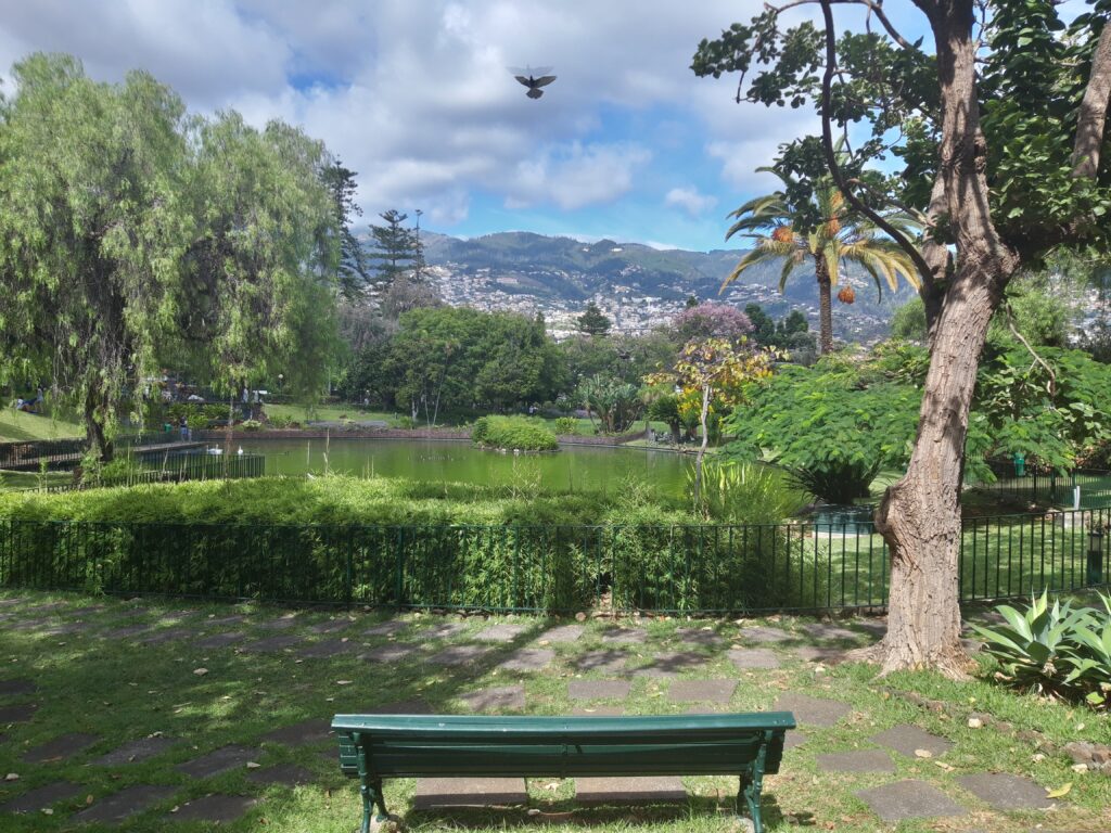 Parky a hřiště ve Funchalu. Santa Catarina, Funchal, Madeira